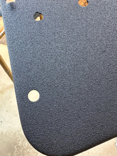 BARRICADE ULTIMATE SPRAYABLE BEDLINER - Rugged Restore